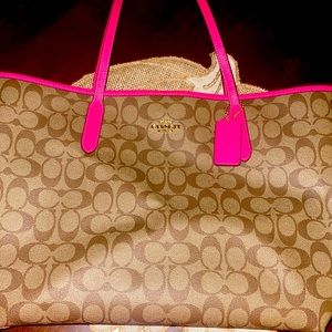 Coach Signature Tote